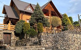 Приватна садиба Дикий Мед